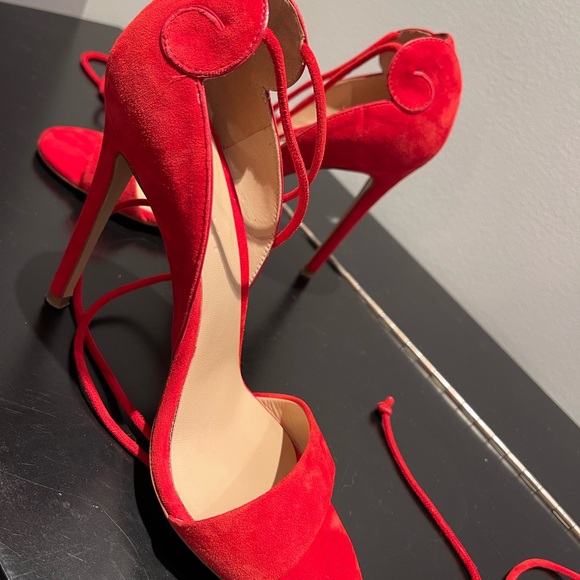 Heels - Picture 9 of 13